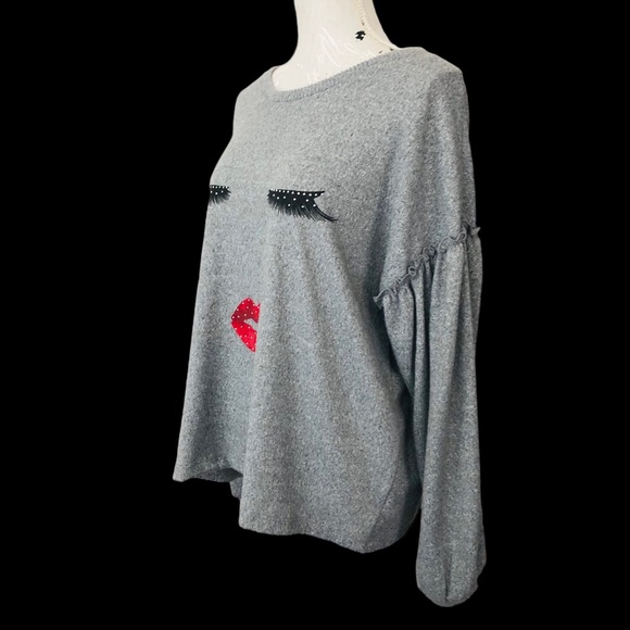 $10 SALE! LOVE + LUXE Heather Gray Eyelashes Lips Face Long Sleeves Sweater XL - Picture 9 of 12